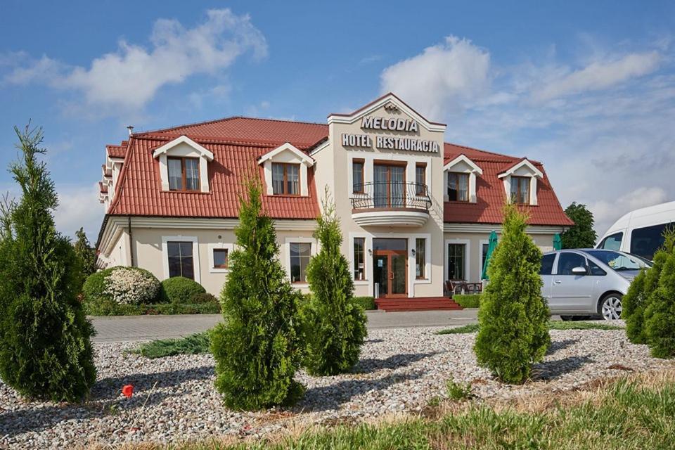 Hotel Melodia *** Buk  Extérieur photo