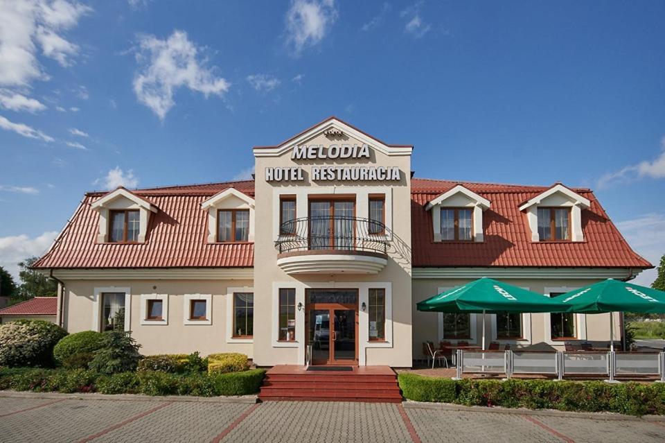 Hotel Melodia *** Buk  Extérieur photo